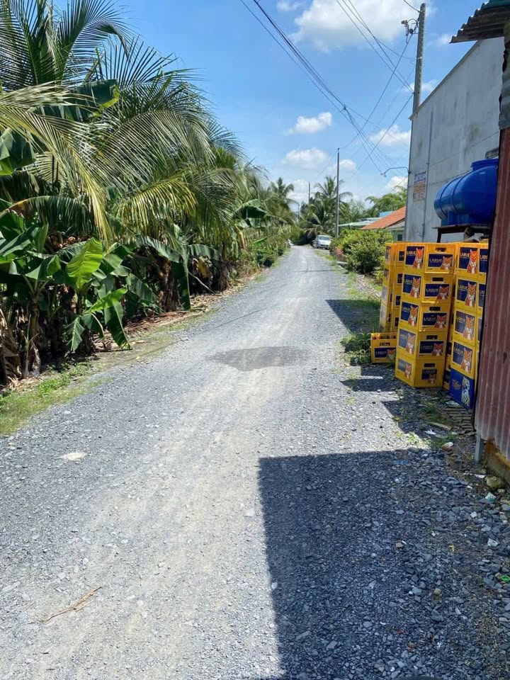 Nhà cấp 4 tại ấp 2 Thạnh Hòa, Bến Lức, 202m² giá 1.4 tỷ - Sẵn sàng vào ở ngay!