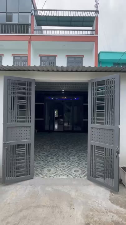 Nhà mới xây tại Đức Hòa Đông 150m² giá 2.5 tỷ - Sẵn sàng vào ở ngay!