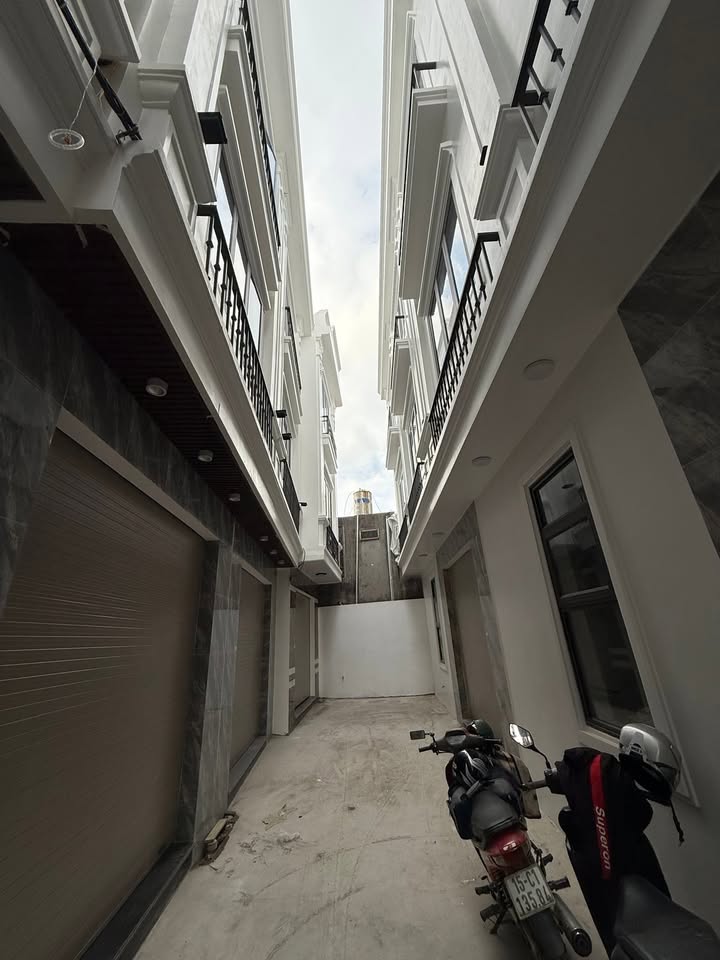 Nhà 3 tầng đẹp đường Trần Thành Ngọ, Kiến An, Hải Phòng – Chỉ 2.7 tỷ!