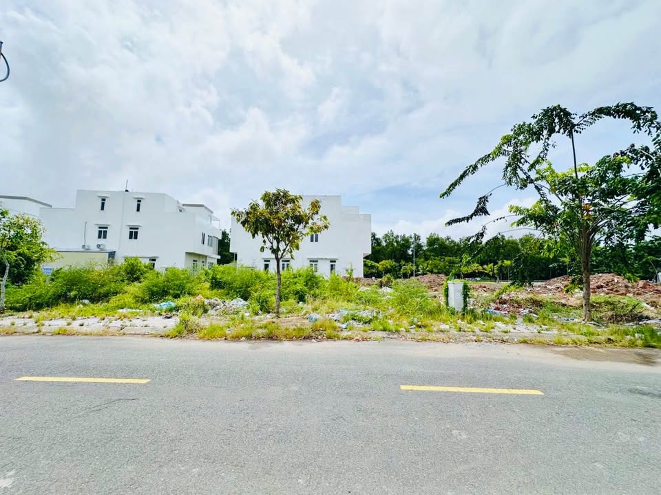 Đất nền Khu Đô Thị Tây Bắc Rạch Giá 195m² giá 2 tỷ - Đầu tư sinh lời hấp dẫn!