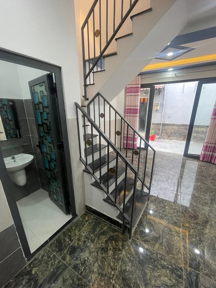 Nhà phố Q7 hẻm 1592/17 đường Huỳnh Tấn Phát 25m² giá 1.37 tỷ - Kinh doanh cho thuê sinh lời!