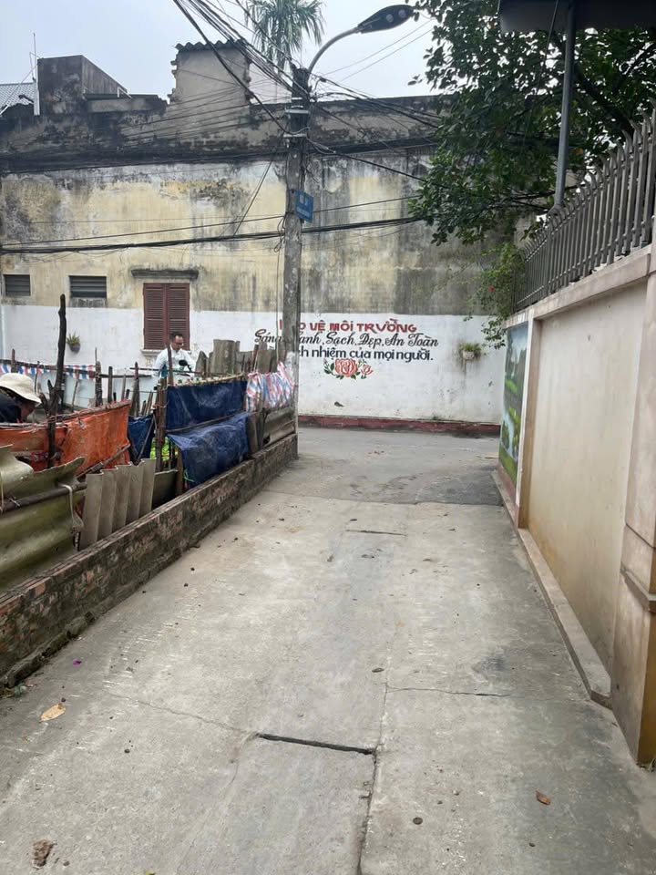 Nhà 2 tầng thôn Cựu Quán, Hoài Đức 40m² giá 4.2 tỷ - Độc lập, giao thông thuận tiện!