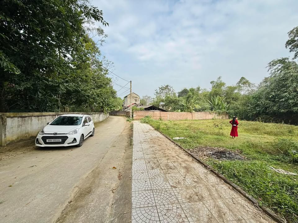 Đất nền Vạn Xuân - Tam Nông 177m² giá chỉ 400 triệu - Khu vực dân cư đông đúc!