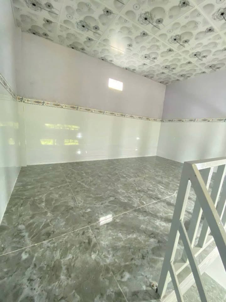 Phòng trọ sinh viên Long Tuyền 40m² giá chỉ 1.4 triệu - Gần chợ Bông Vang!