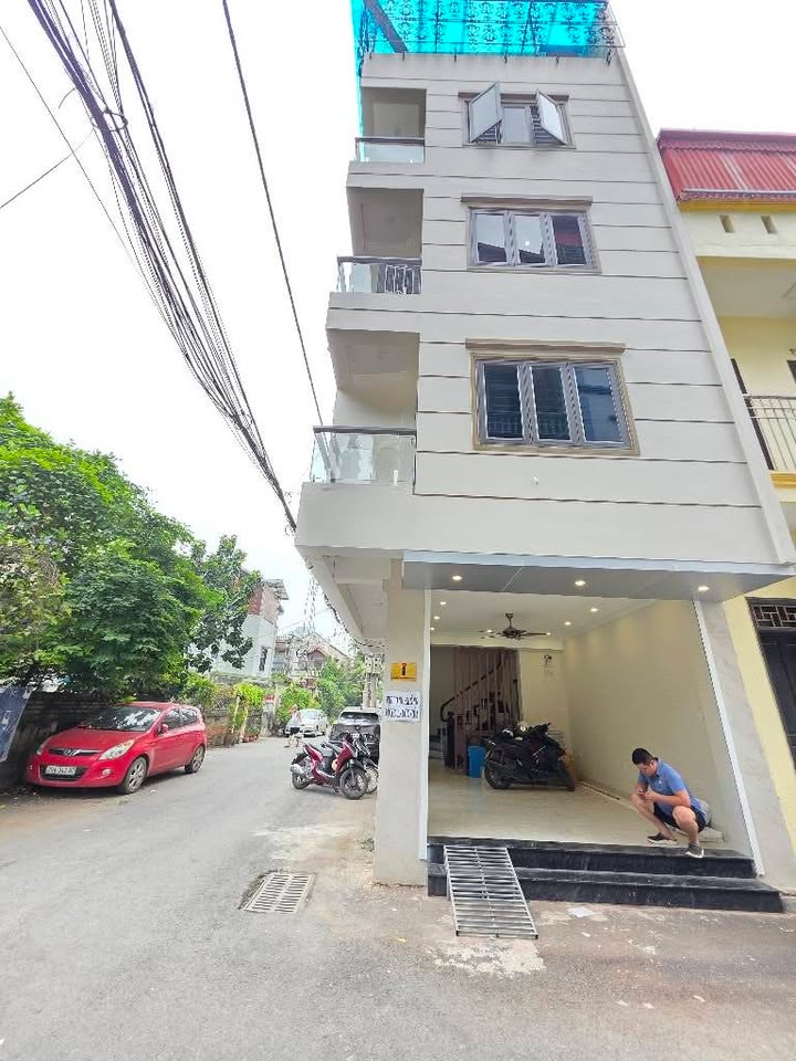 Nhà phân lô Cầu Diễn 34m² giá 12 tỷ - Ô tô tránh nhau thoải mái!