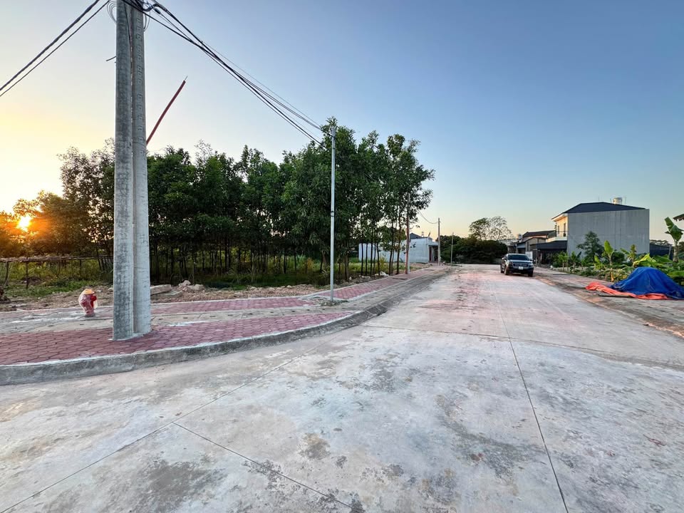 Bán đất thổ cư 240m² tại Quyết Thắng, Thái Nguyên - Hướng Đông, mặt tiền rộng 9.6m