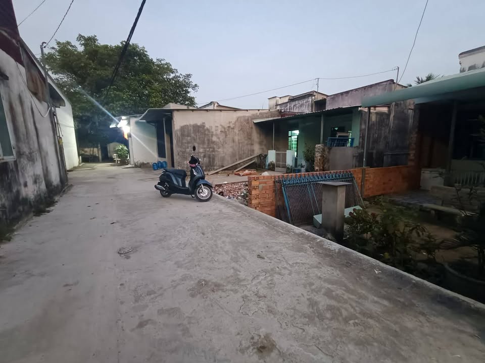 Nhà cấp 4 hẻm xe hơi đường Số 4, Thủ Đức 60m² giá 3.2 tỷ - Sổ hồng riêng, ngay sát Simcity!