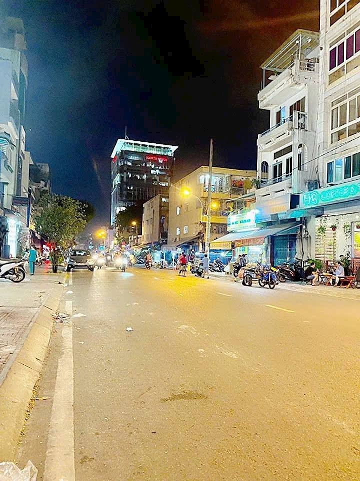 Nhà phố quận 10 65m² giá 9.9 tỷ - Xe hơi vào tận nơi!