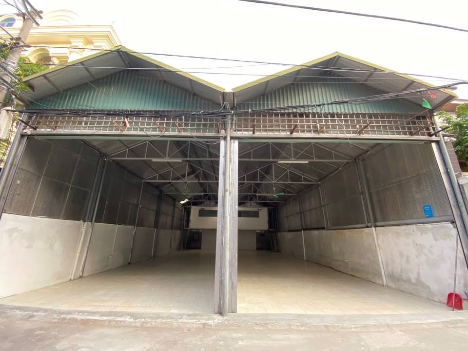 Kho xưởng cho thuê Kiêu Kỵ - Gia Lâm 230m² giá 18.4 triệu - Đầy đủ tiện nghi!