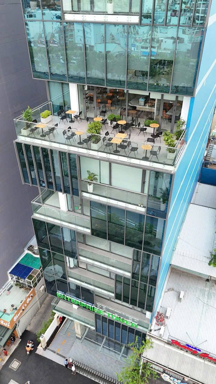 Cho thuê văn phòng Bến Vân Đồn Quận 4 240m² - View sông tuyệt đẹp!