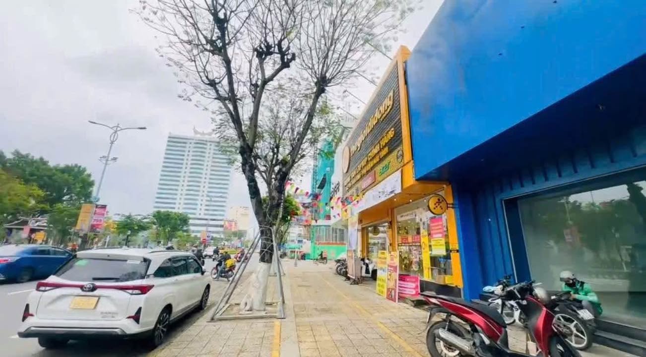 Bán 3 Lô Liền Kề MT Nguyễn Văn Linh, Hải Châu 310m² - Vị trí đắc địa cho đầu tư khách sạn!