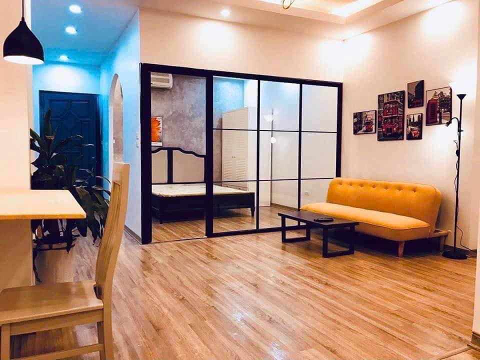 Căn hộ cho thuê 89B Nguyễn Khuyến, Đống Đa 45m² - Mặt phố ô tô tránh nhau