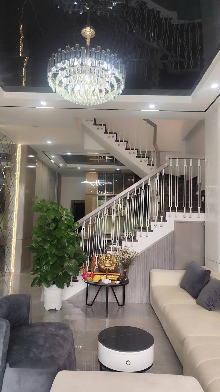 Nhà 3 tầng mặt tiền Nguyễn Thúy, Hòa Minh, Đà Nẵng 85m² giá 8,2 tỷ - Tiềm năng kinh doanh lớn!