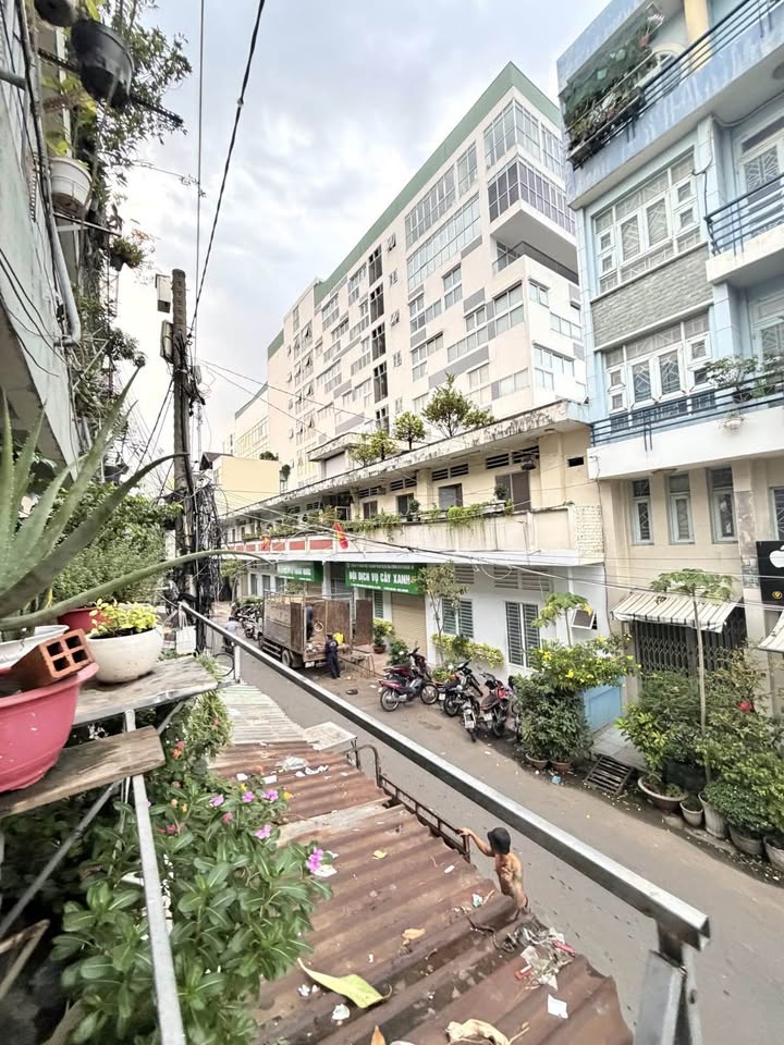 Chung cư Ngô Gia Tự Quận 10 36m² giá 2.85 tỷ - Căn góc thoáng mát, sổ hồng riêng!