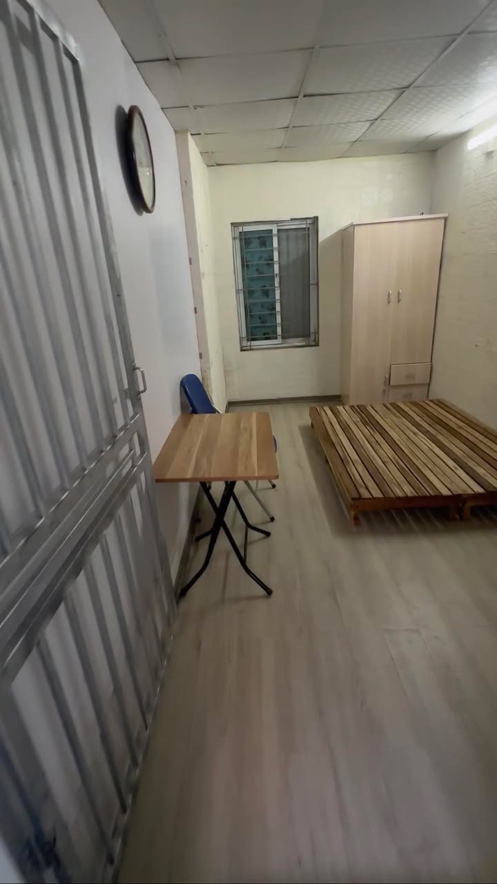 Phòng trọ cho thuê tại Nguyễn Xiển 13m² giá 1.7 triệu - Ban công rộng, giờ giấc thoải mái!