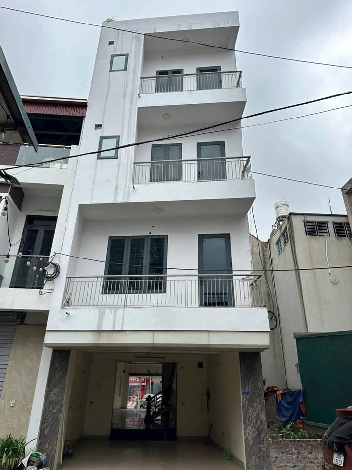 Bán lô đất + Nhà 3,5 tầng mặt Quốc Lộ 32, Phúc Thọ 119m² giá 9.56 tỷ - Đầu tư sinh lời ngay!