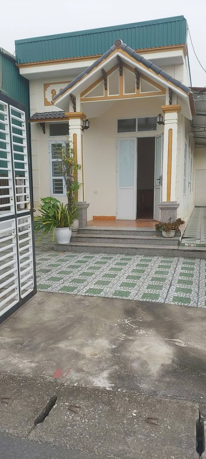 Nhà mái bằng kiên cố tại xã Quảng Lưu, 162m² chỉ 1 tỷ - Cơ hội vàng cho gia đình bạn!