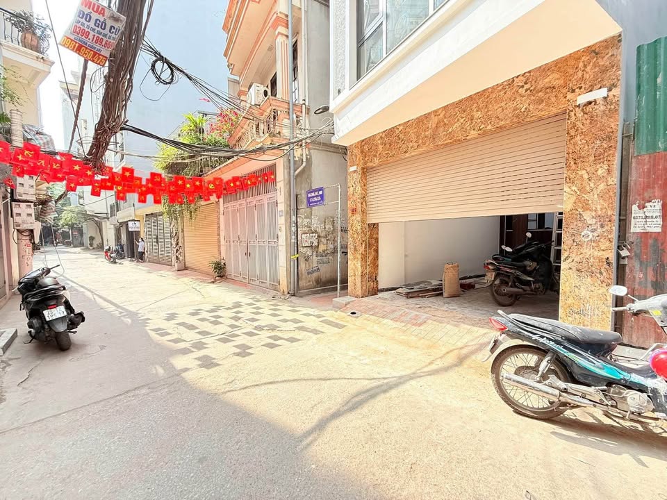 Nhà Phố Hào Nam 52m² giá thỏa thuận - Kinh doanh sầm uất, đầy đủ nội thất!