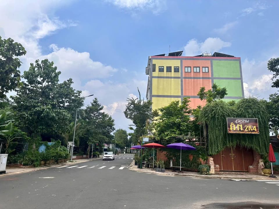 Bán lô góc tại Siêu thị The Gold Đồng Xoài 108m² - Giá thương lượng hấp dẫn!