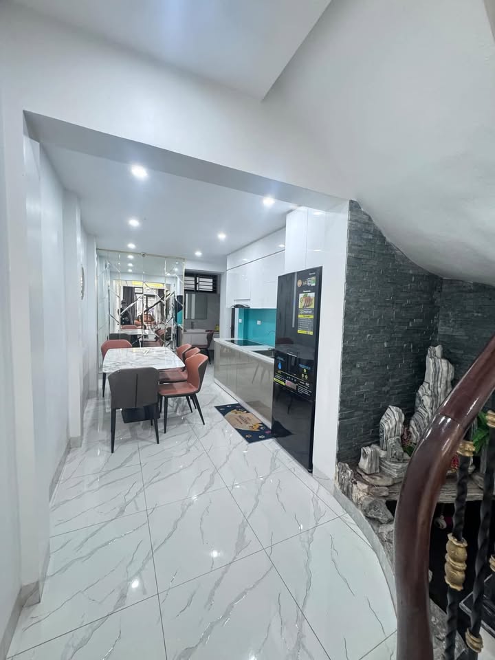 Nhà cho thuê ngõ 599 Kim Ngưu 3 tầng - Phù hợp kinh doanh và ở ngay!