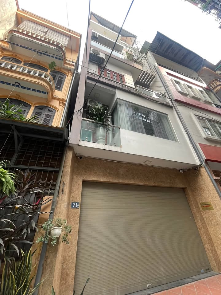 Nhà 7 tầng Hoàng Văn Thái 40m² giá thỏa thuận - Thiết kế hiện đại với thang máy