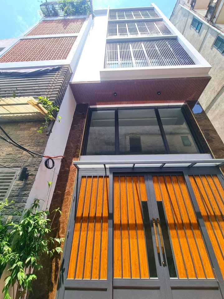 Nhà Phú Thượng 52m² – 6 tầng – Dòng tiền 60 triệu/tháng – View Cầu Nhật Tân