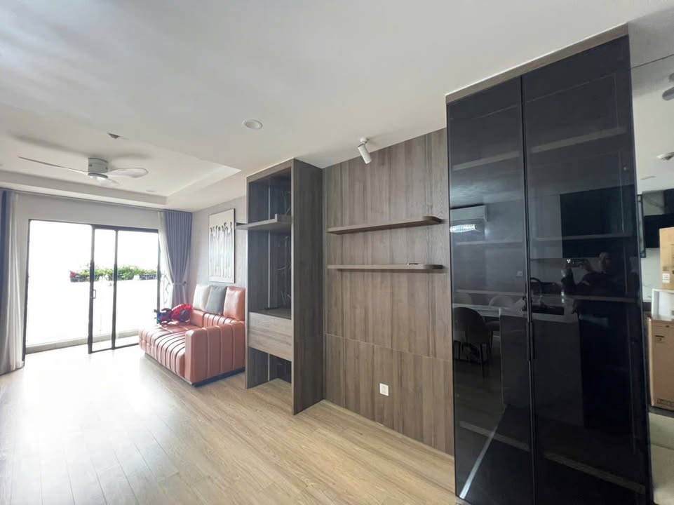 Căn hộ cho thuê tại Kosmo 84.5m² giá 20 triệu - Nội thất đầy đủ, view đẹp!