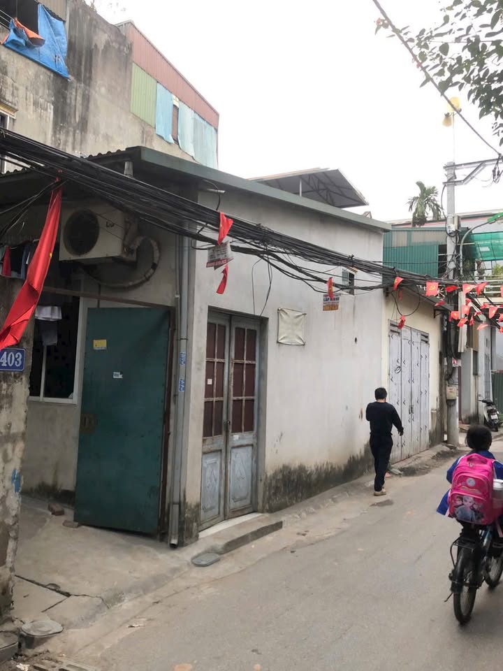 Nhà mặt phố Bồ Đề Long Biên 38.7m² giá 5.3 tỷ - Vị trí đẹp, ô tô đỗ cửa!