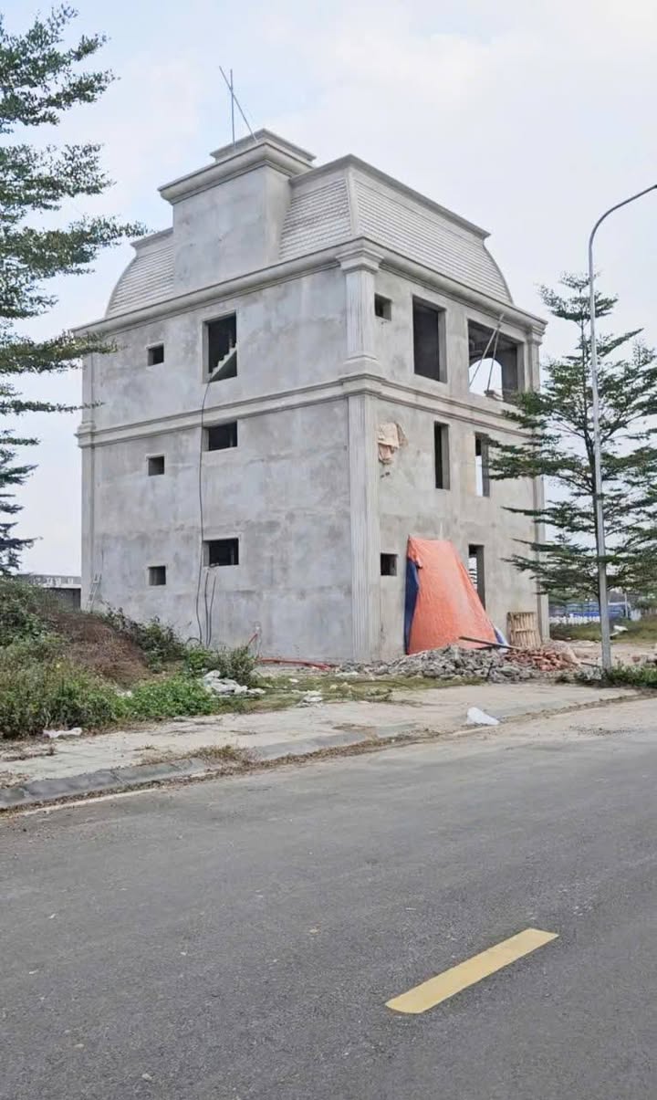 Đất biệt thự 336m² view hồ tại Thị trấn Hàng Trạm, Yên Thủy - Giá chỉ 5.04 tỷ