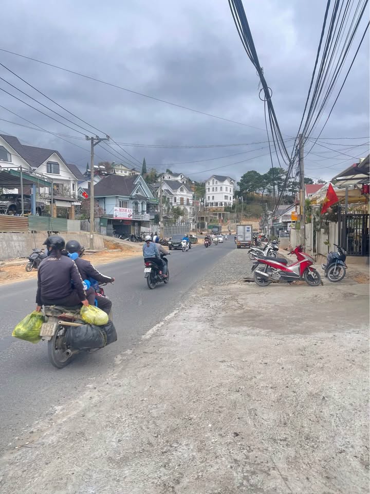 Bán lô đất 2 mặt tiền đường Hoàng Văn Thụ, Đà Lạt, 55m² - Đầu tư sinh lời hiệu quả!