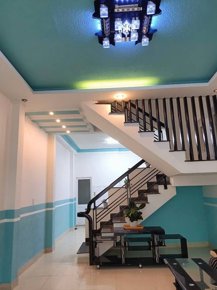 Nhà riêng Đà Lạt 64m² giá 5 tỷ - Pháp lý sổ đỏ, tiện ích đầy đủ!