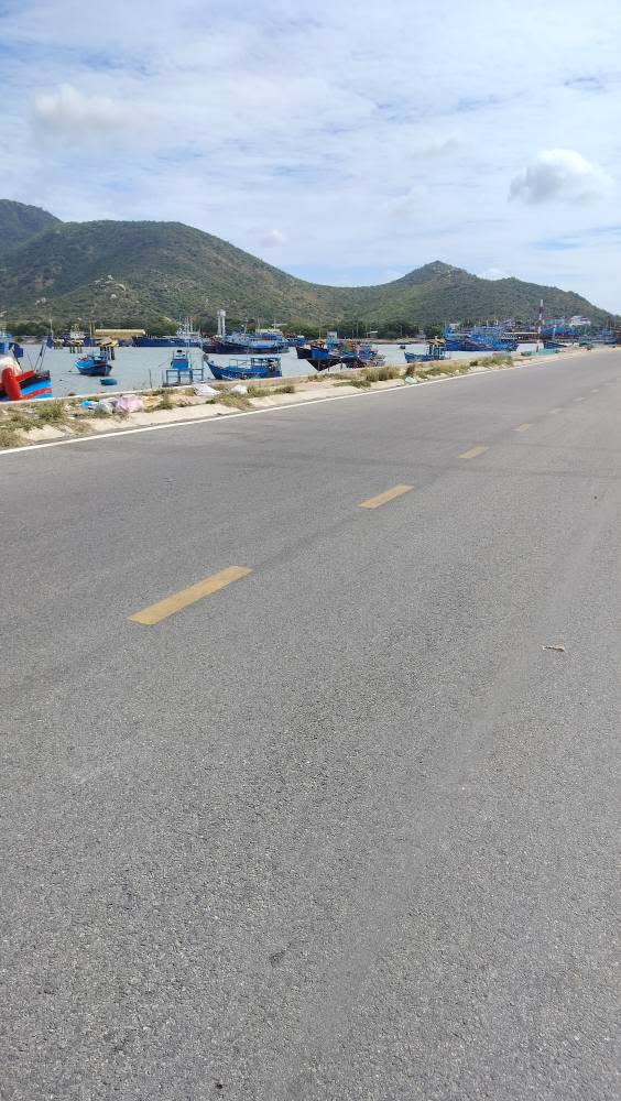 Đất thổ cư mặt tiền đường 702, xã Tri Hải, Ninh Hải, 585m² giá 3 tỷ - Cơ hội đầu tư hấp dẫn!