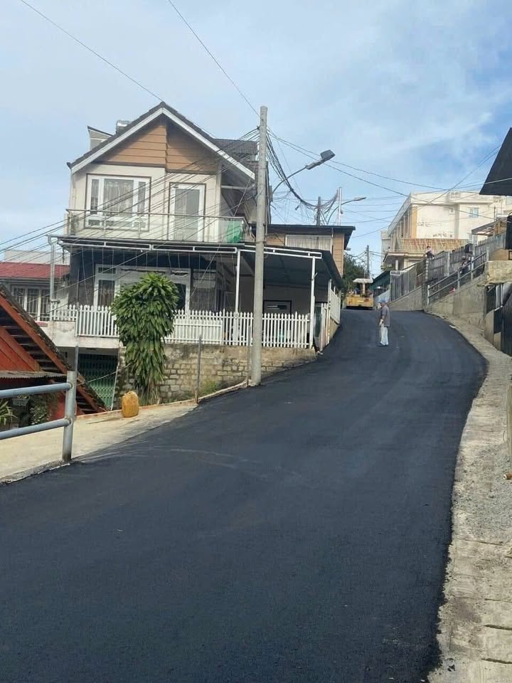 Bán nhà 2 mặt tiền đường nhựa Phường 5 Đà Lạt 100m² giá 7.9 tỷ - Vị trí đắc địa, thương lượng ngay!