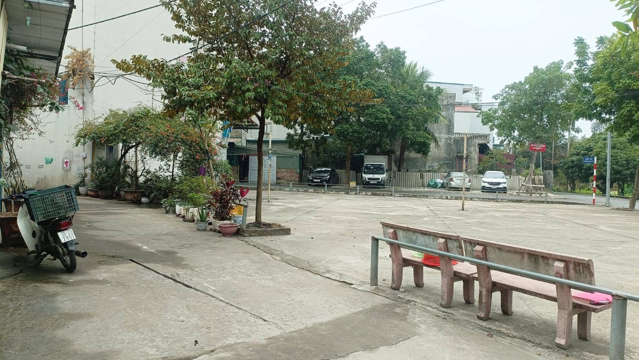 Đất Kiêu Kỵ 118m² giá 8 tỷ - Ô tô vào tận nơi, vị trí đắc địa!