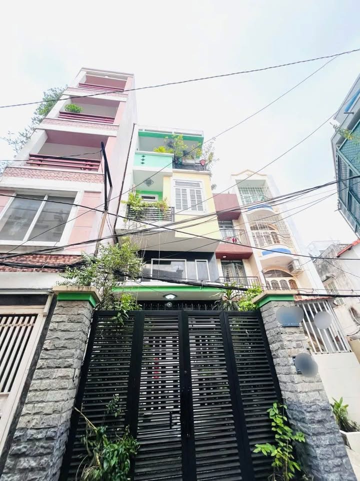 Nhà phố Phan Đăng Lưu, Phú Nhuận 57m² giá 11 tỷ - Hẻm xe hơi vào tận cửa!