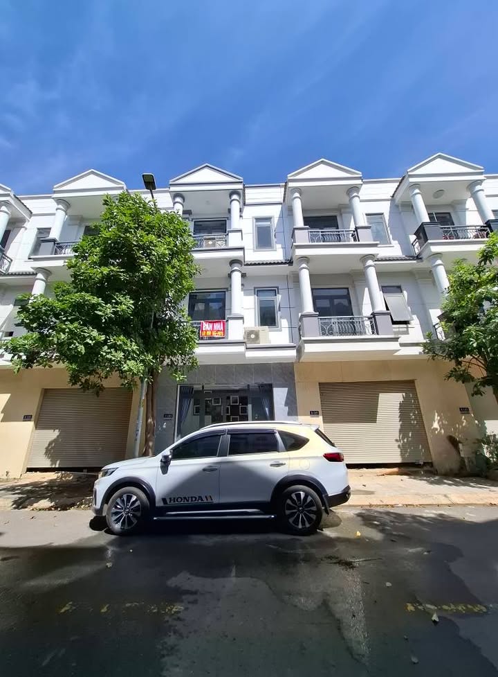 Biệt thự đẹp tại KDC Nam Tân Uyên 60m² giá 3.1 tỷ - Sẵn sàng vào ở ngay!