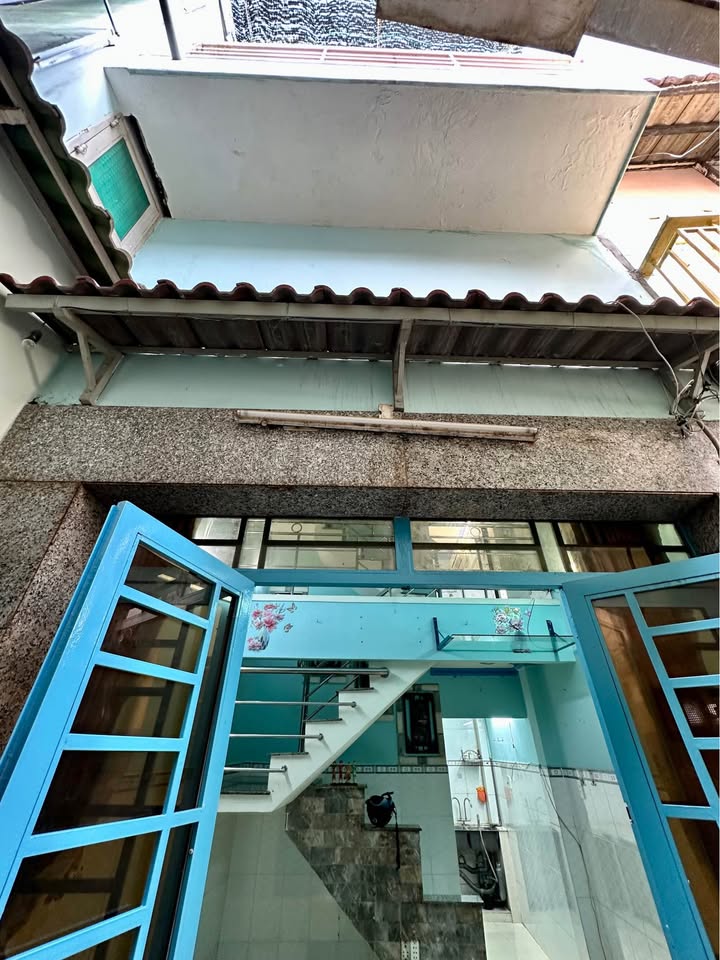 Nhà 2 Lầu Dạ Nam P2 Q8 20m² giá 3.18 tỷ - Sổ hồng chính chủ!