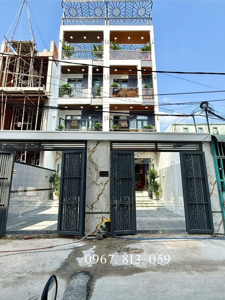 Nhà phố Tô Ngọc Vân, Quận 12, 104m², giá 7.5 tỷ - Ô tô vào tận nhà!