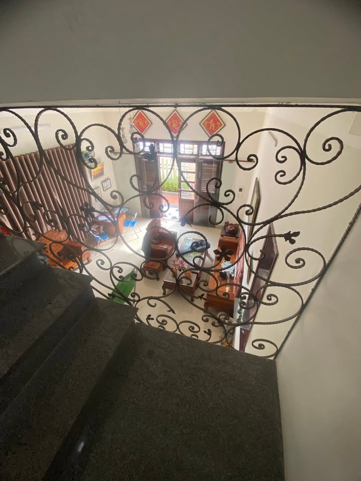 Nhà 2 tầng mái thái đường Trần Nhật Duật 180m² giá 5 tỷ - Gần công viên