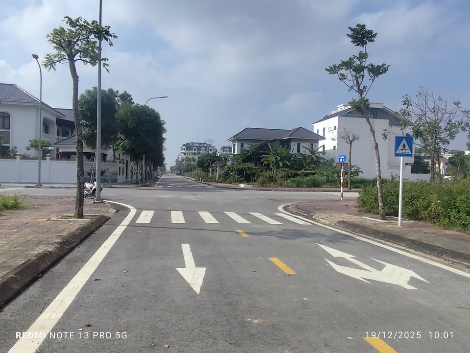 Siêu biệt thự khu A đô thị Vũ Phúc 800m² giá 30 tỷ - Vị trí đắc địa chờ đón đại gia!