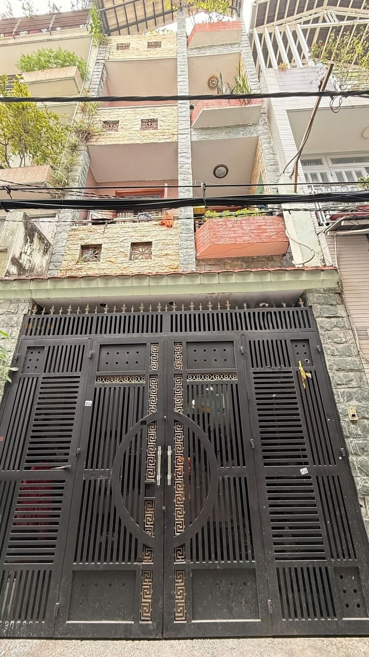 Nhà 4 tầng hẻm xe hơi Lạc Long Quân, Tân Bình 45m² giá 8 tỷ - Siêu phẩm chính chủ chờ đón bạn!