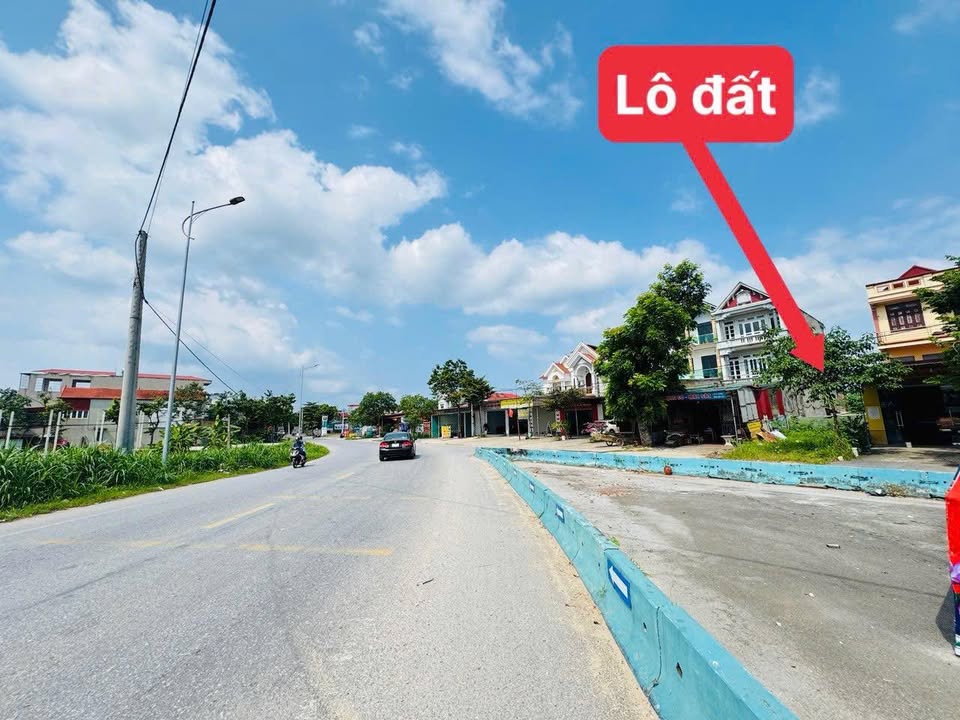 FrontHouse Thái Hoà, Lập Thạch 100m² giá 3 tỷ - Kinh doanh sầm uất ngay ngã 3 QL2C!