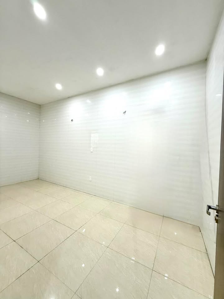 Nhà 2 tầng Hàng Kênh, Hải Phòng 106m² giá 6.5 tỷ - Sẵn sàng vào ở ngay!