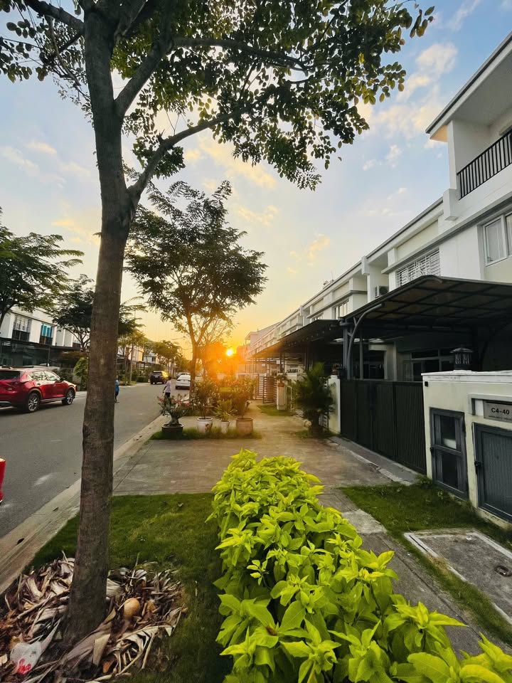 Nhà Phố Ecolake Bến Cát 5PN giá thỏa thuận - Cho thuê vào ở ngay!