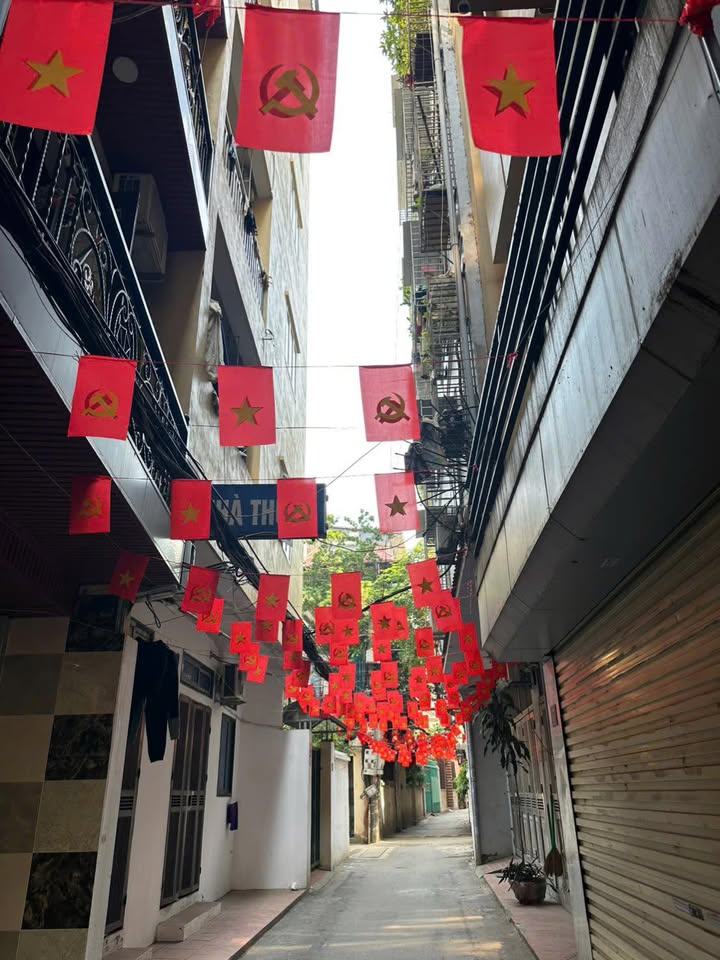 Nhà lô góc Ba Đình 25m² giá 6.9 tỷ - Vị trí đắc địa, tiện ích đầy đủ!