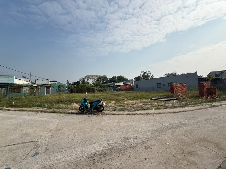 Đất thổ cư Nhơn Trạch 110m² giá 2 tỷ - Sổ hồng riêng, xe tải vào thoải mái!