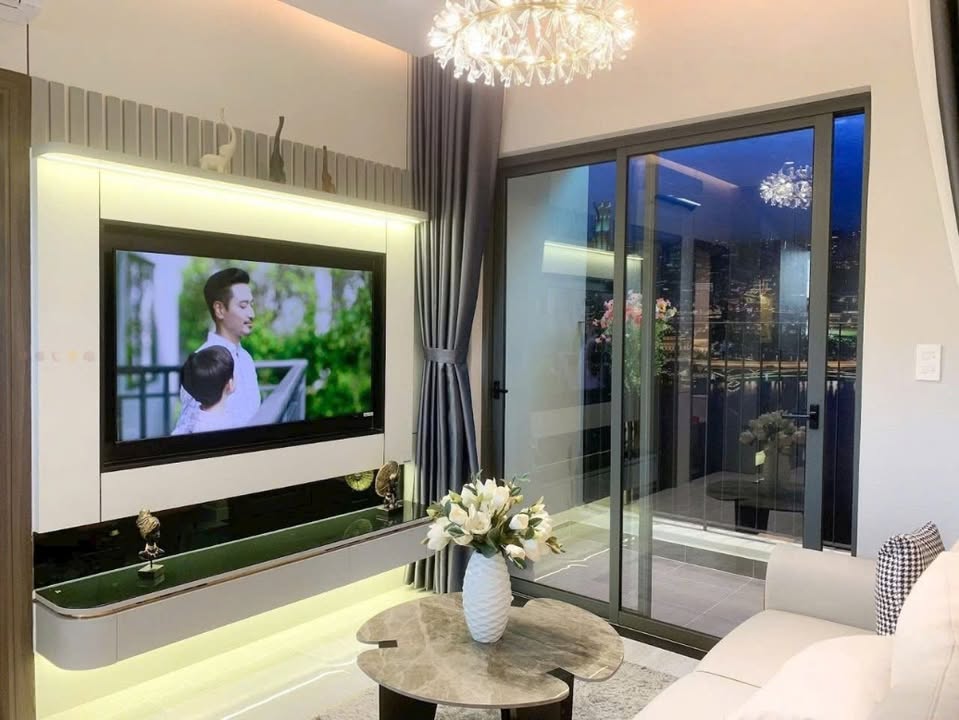 Căn hộ Vinhomes Greenbay 92m² giá 22.5 triệu - View hồ đẹp mê ly!