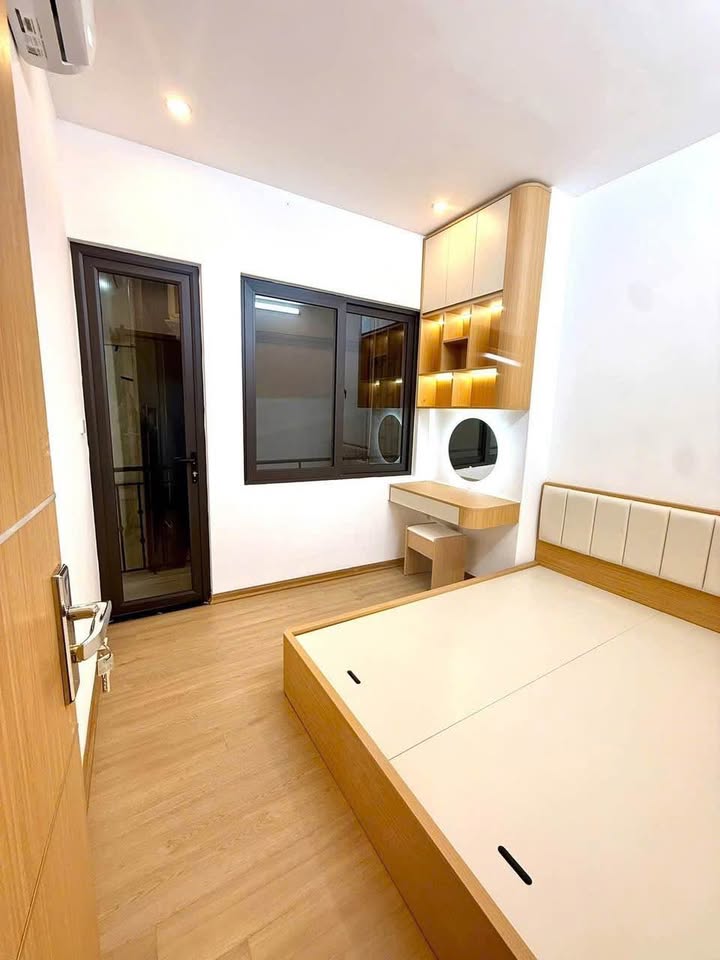 Nhà riêng Trung Phụng, Đống Đa 27m² giá 6 tỷ - Sổ đỏ chính chủ, 4 tầng tiện nghi!