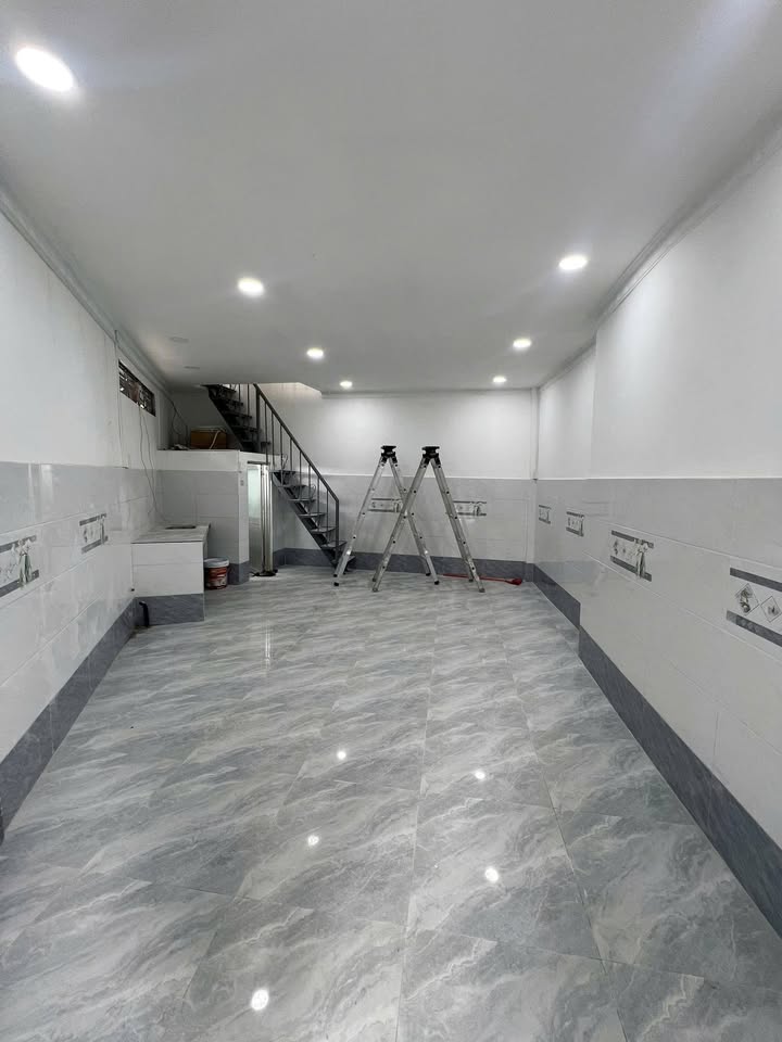 Nhà 1 Lầu Tạ Quang Bửu, Quận 8, Diện Tích 19m² - Vị Trí Đẹp, Giá Chỉ 2.98 Tỷ