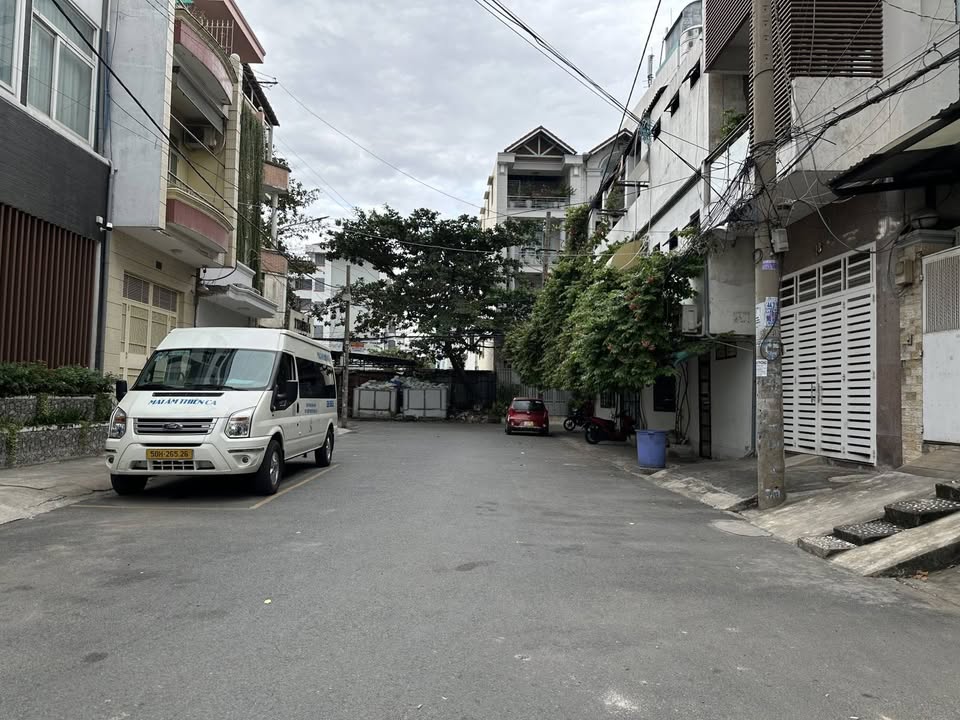 Nhà phố Nguyễn Gia Trí, Bình Thạnh 33m² giá 5.7 tỷ - Cơ hội đầu tư hiếm có!